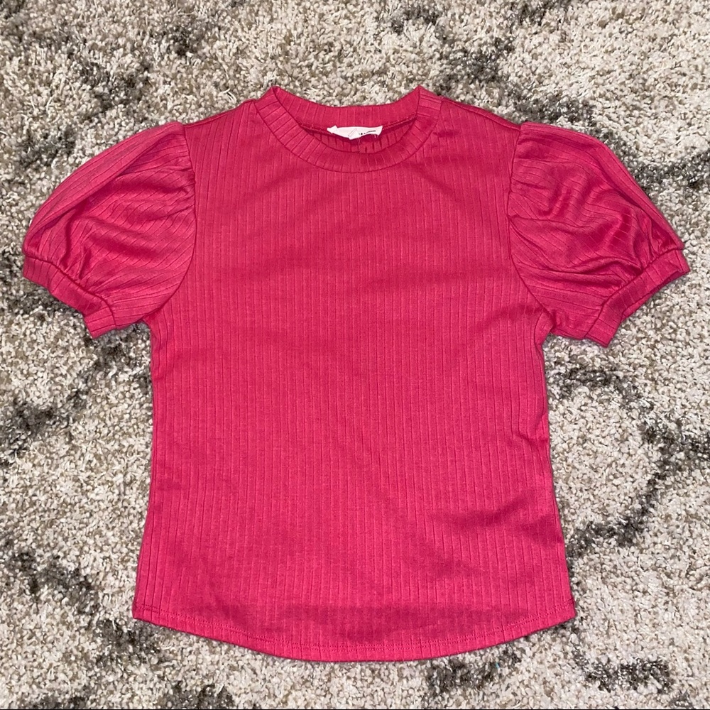 pink top
